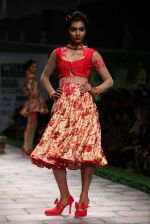 Model walk the ramp for Shantanu Goenka at Wills India Fashion Week 2011 on 10th Oct 2011 (149).JPG